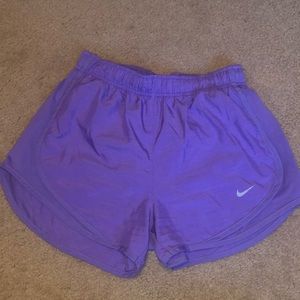 Women Nike tempo shorts